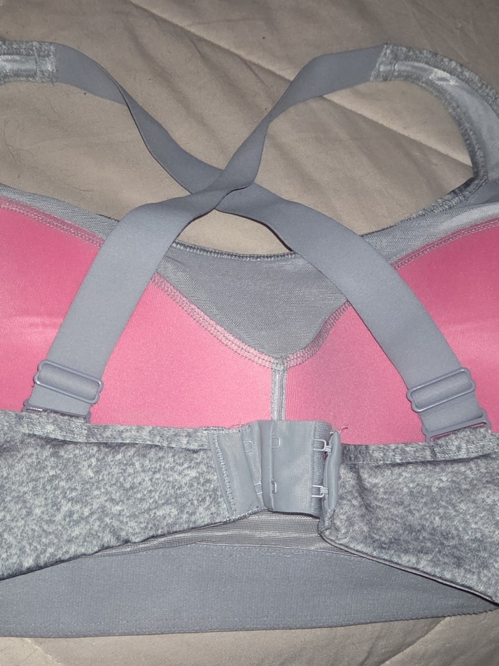 High-Support Victoria Secrets Pink Sports Bra with Adjustable Straps  XL